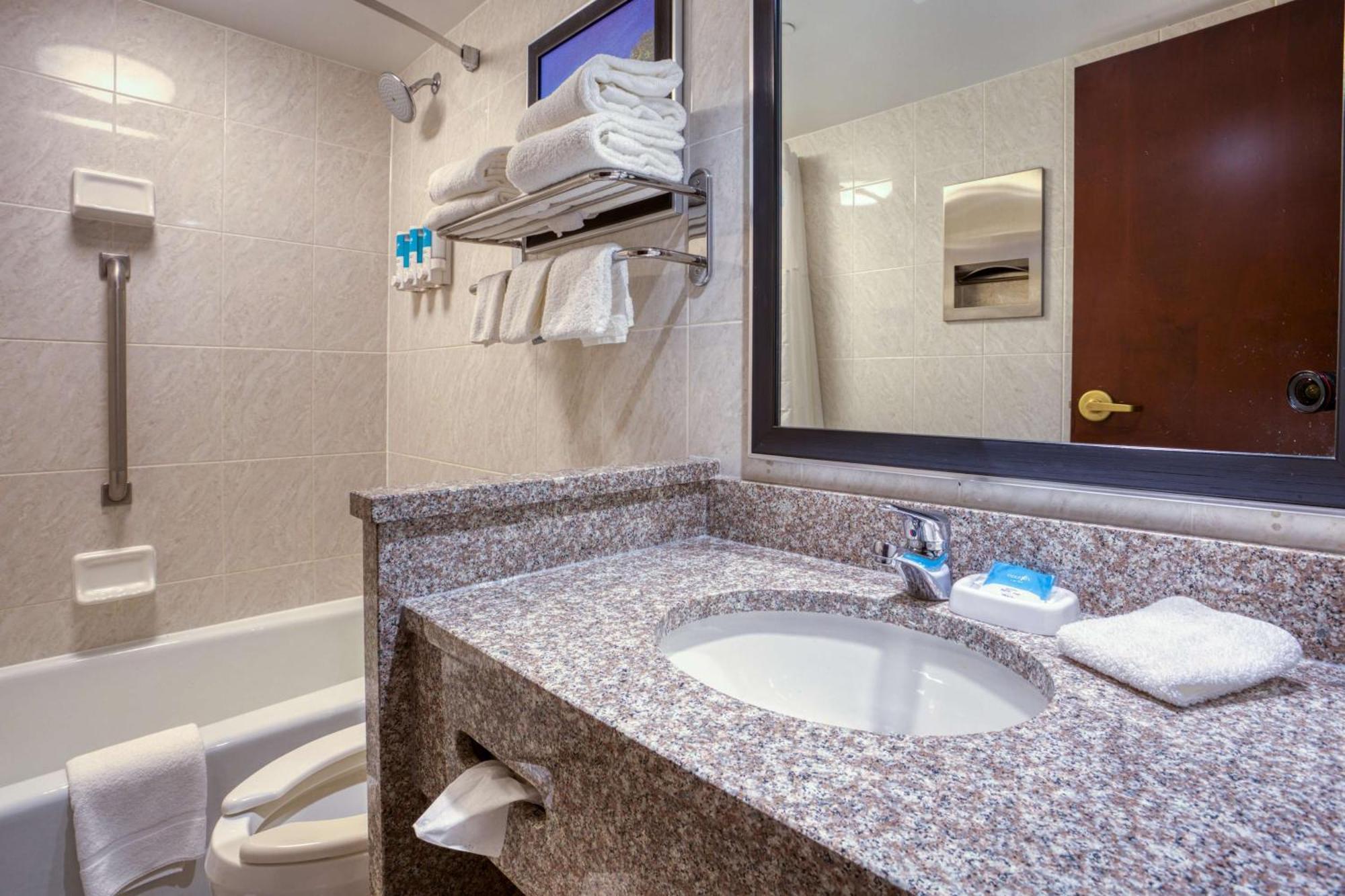 Drury Inn & Suites St. Louis - Fairview Heights Eksteriør bilde