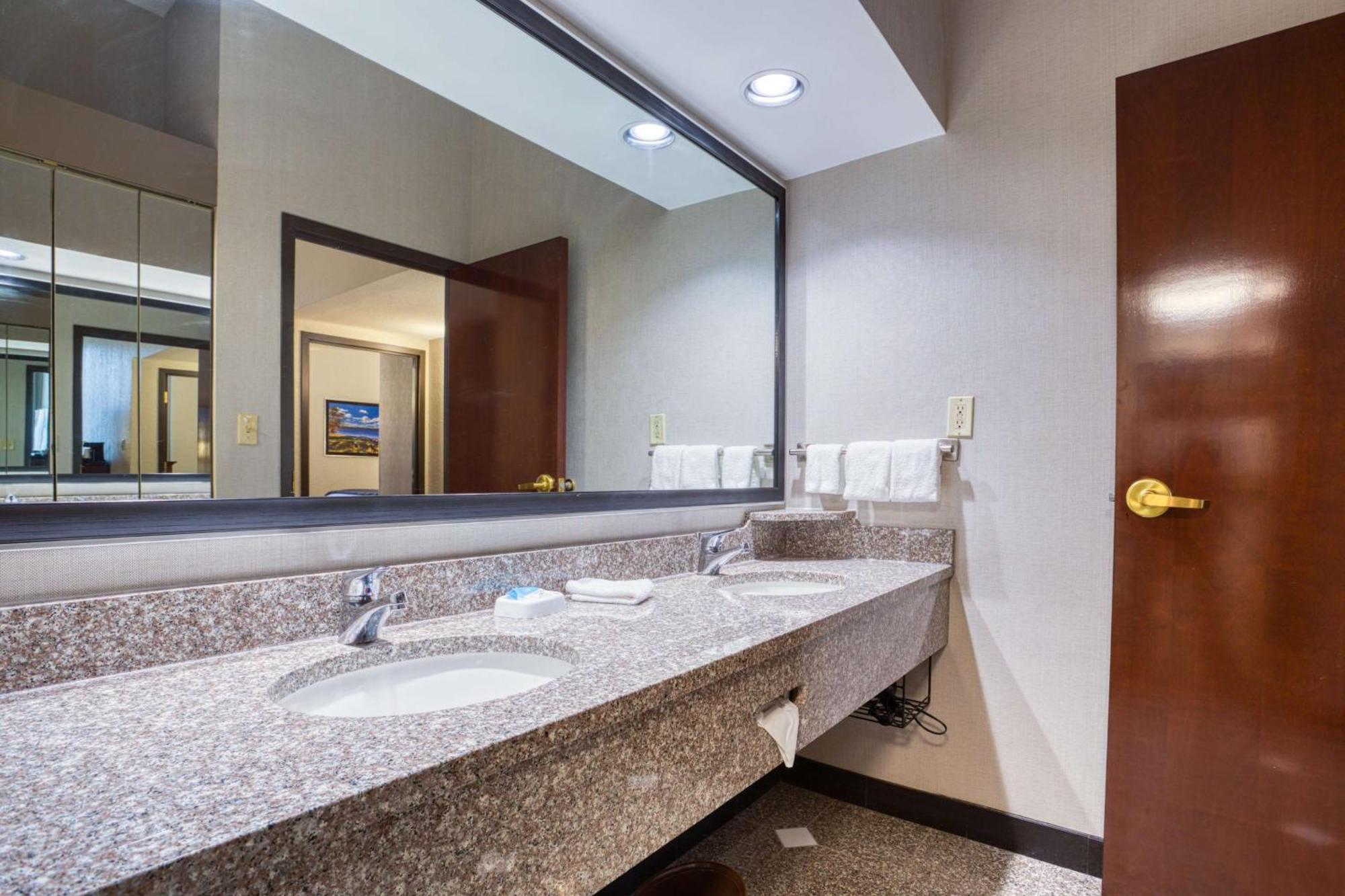 Drury Inn & Suites St. Louis - Fairview Heights Eksteriør bilde