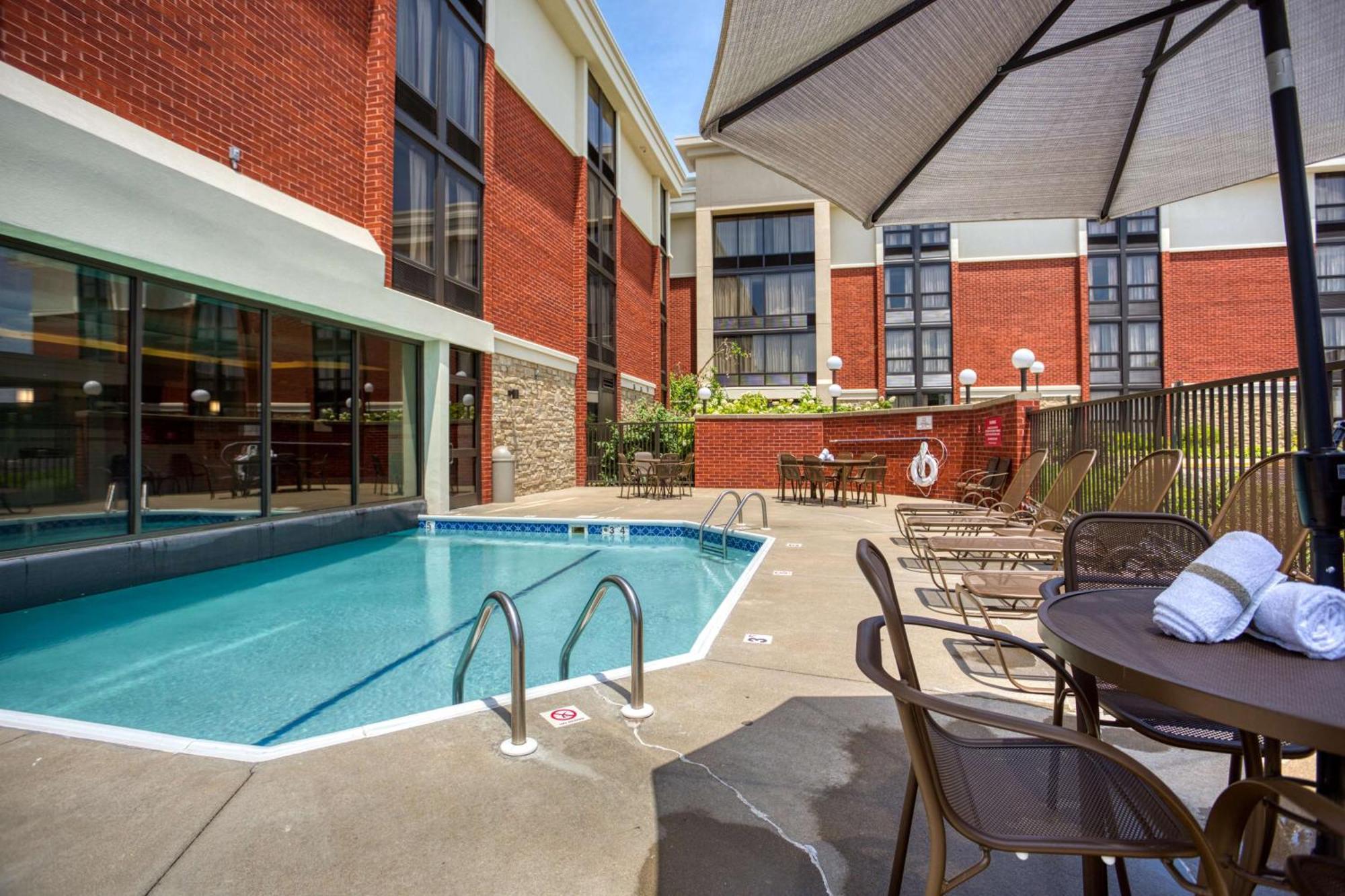 Drury Inn & Suites St. Louis - Fairview Heights Eksteriør bilde