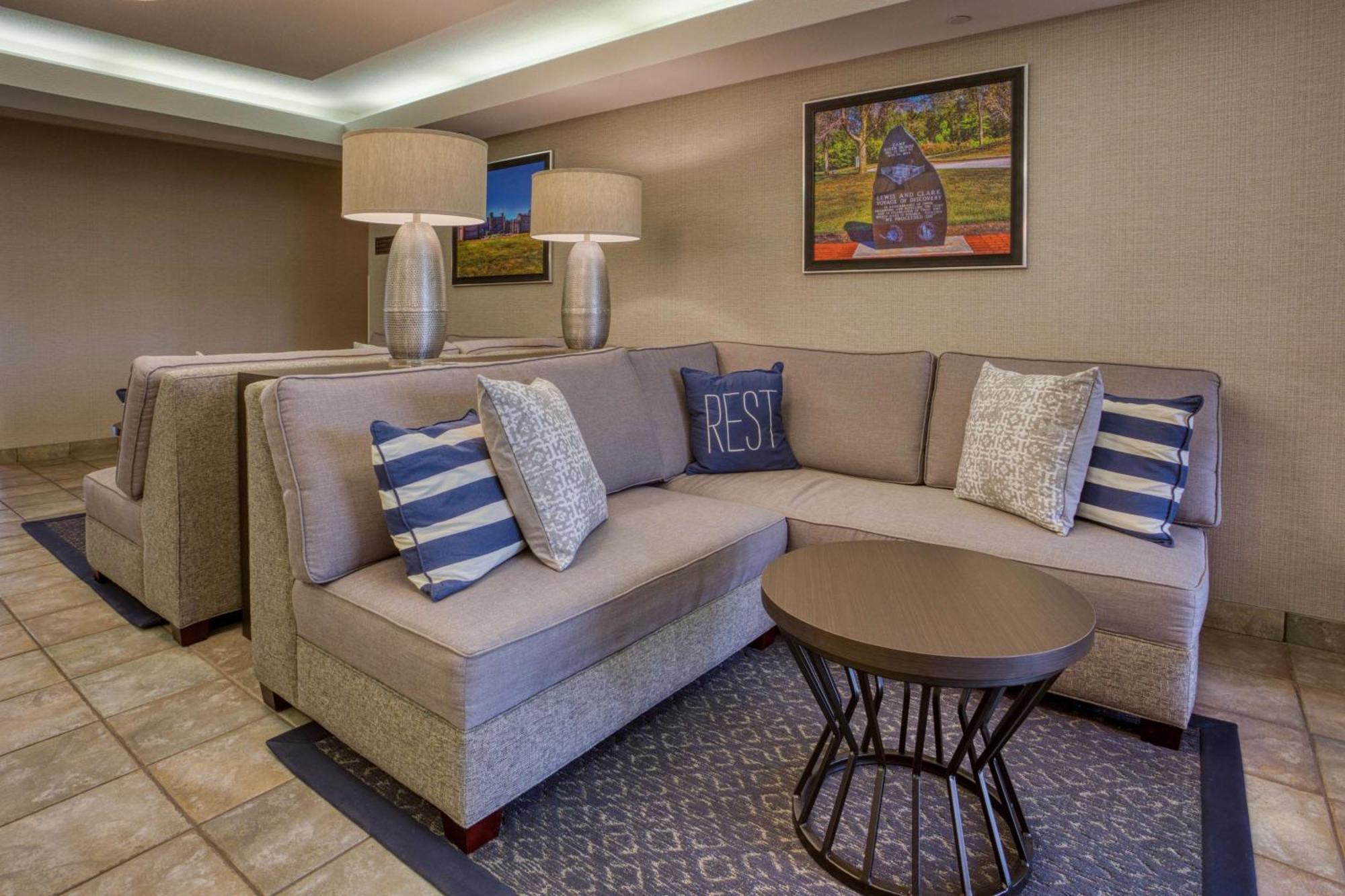 Drury Inn & Suites St. Louis - Fairview Heights Eksteriør bilde